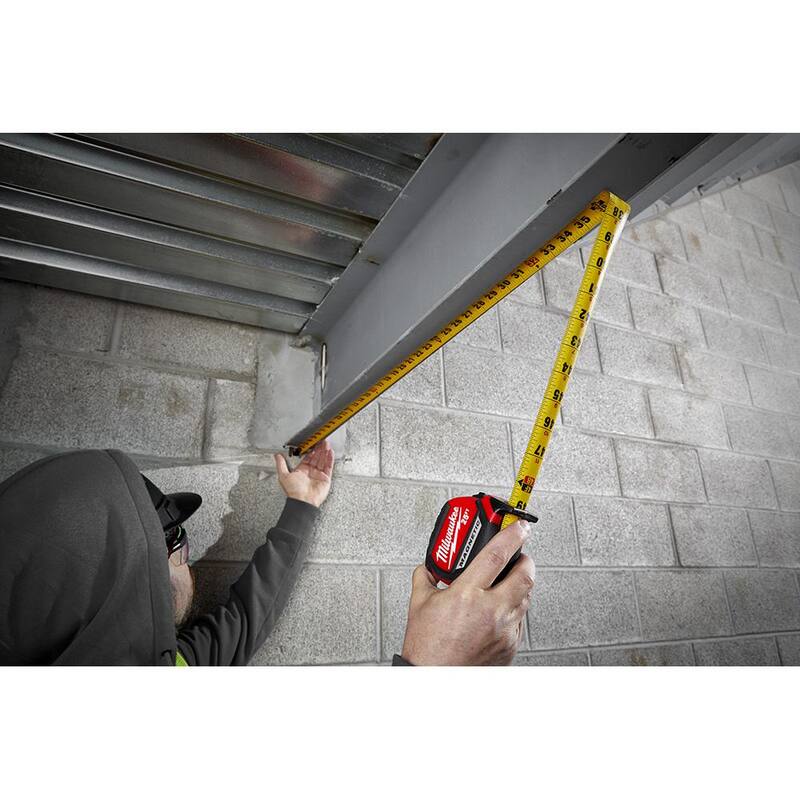 Milwaukee 35 pies x 1-1/16 pulgadas Cinta métrica magnética compacta con alcance de 15 pies - 48-22-0335