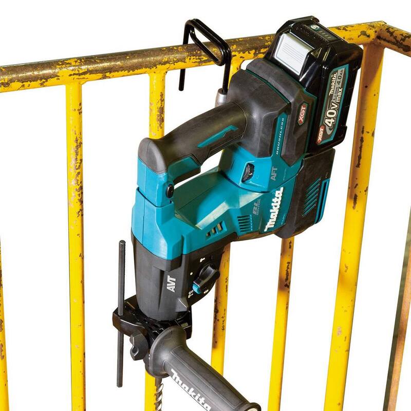 Martillo rotativo inalámbrico Makita 40V Max XGT sin escobillas de 1-1/8 pulgadas, con kit de cincelado intercambiable AWS Capable (4.0Ah) - GRH02M1