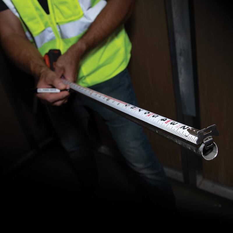 Cinta métrica de 25 pies con gancho doble magnético - 9225R de Klein Tools