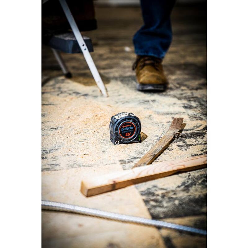 Cinta métrica de doble cara Crescent Lufkin 1-3/16 in. x 25 ft. Shockforce Nite Eye G1 - L1125B-02
