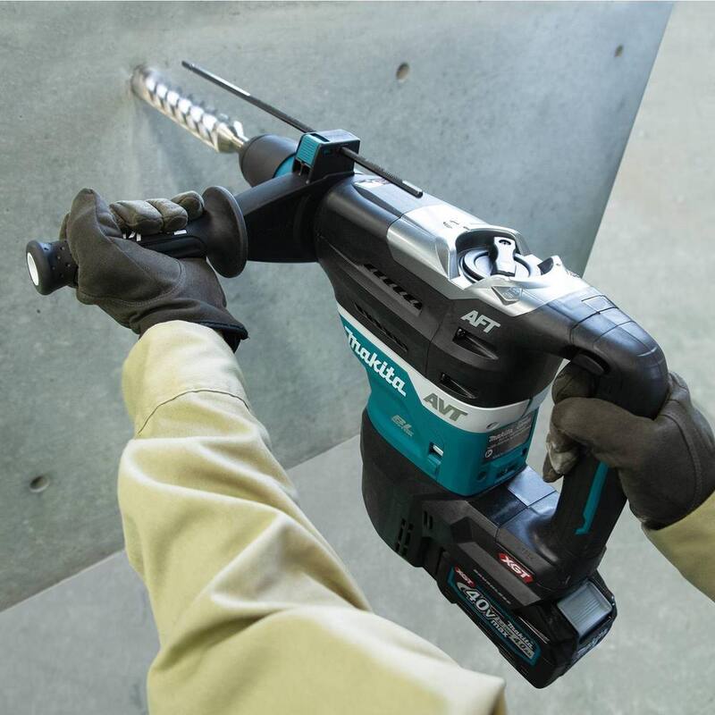 Martillo rotativo inalámbrico sin escobillas Makita 40V Max XGT de 1-9/16 pulgadas, kit con tecnología AVT, capaz de AFT y AWS (4.0Ah) - GRH05M1