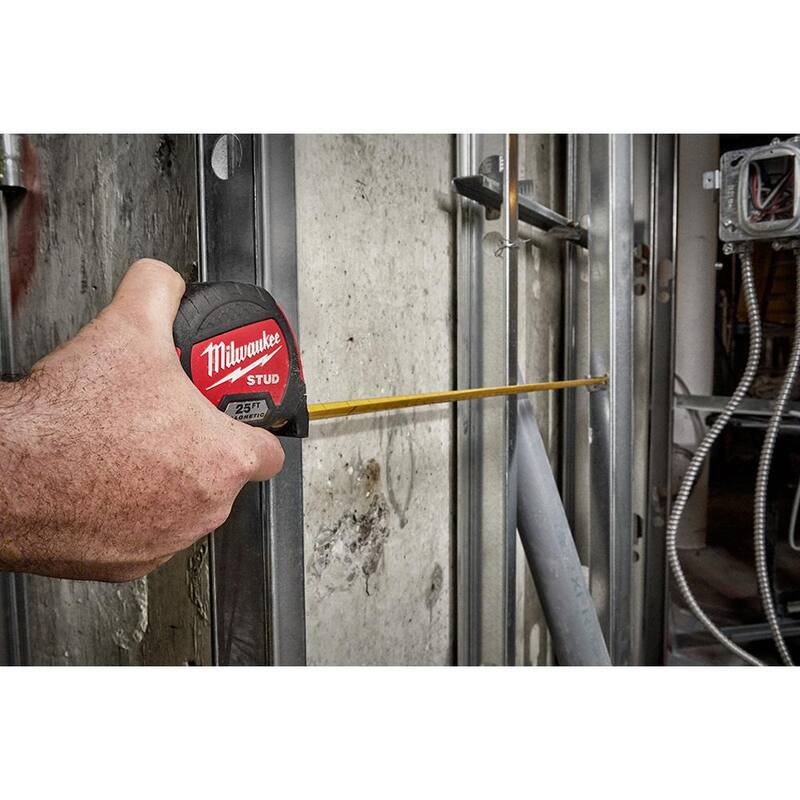 Milwaukee 25 ft. x 1.3 in. Gen II STUD Cinta Métrica Magnética con 14 ft. de Resalte y Escuadra de Recorte de 4-1/2 in. - 48-22-9725M-MLSQ040