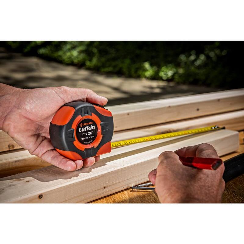 Cinta métrica de regreso automático con hoja A30 de 1 pulgada x 8 m / 26 pies de la serie P1000 de Crescent Lufkin en color naranja de alta visibilidad SAE/métrico amarillo - PHV1048CMEN