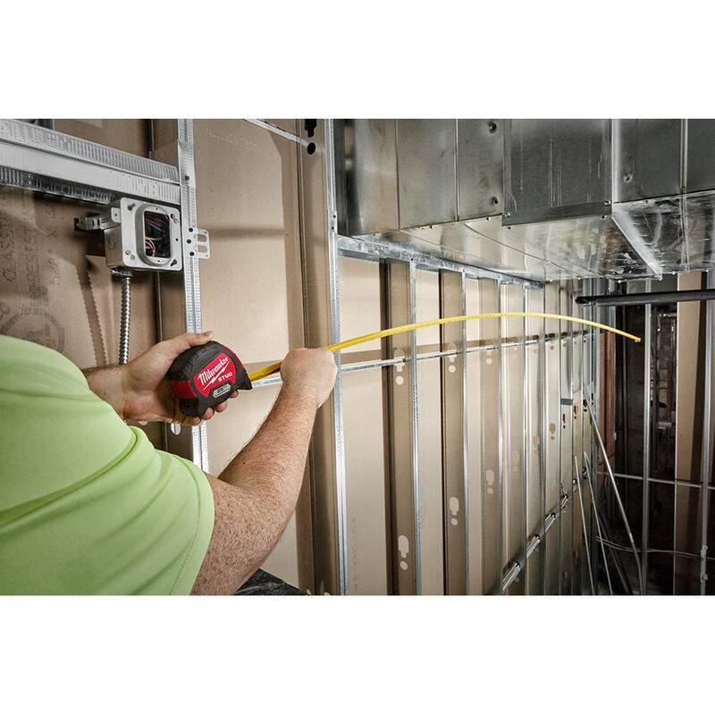 Milwaukee 25 pies x 1.3 pulgadas Gen II STUD Cinta Métrica Magnética con 14 pies de Resalte con Cuchillo Plegable Compacto Fastback - 48-22-9725M-48-22-1500