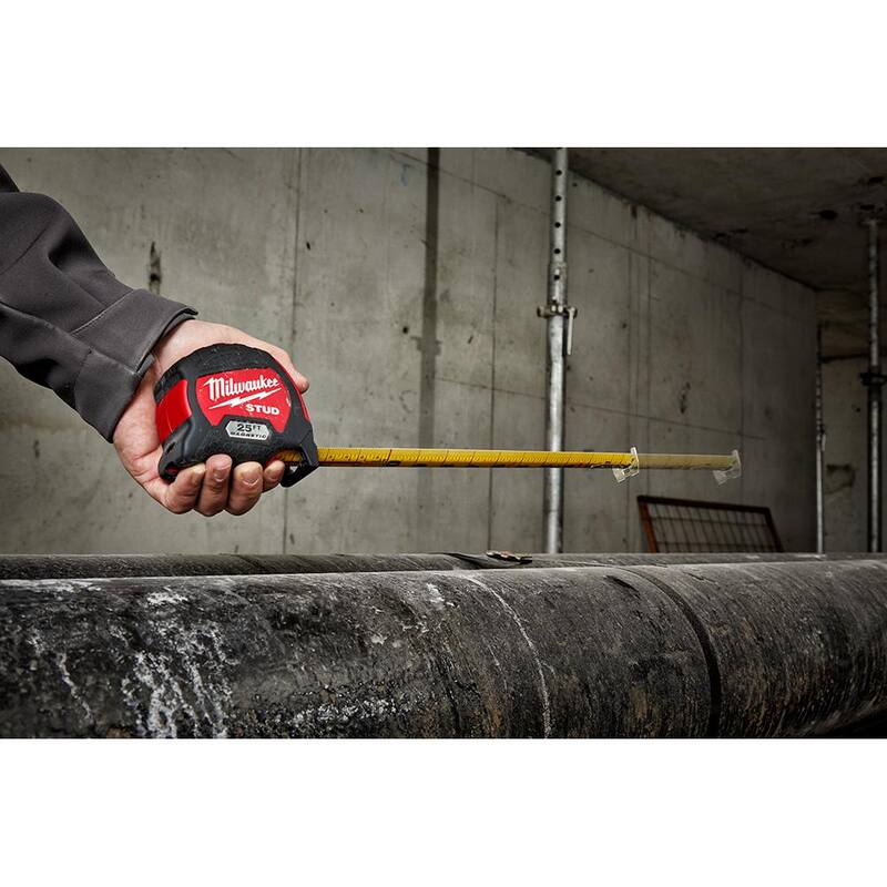 Milwaukee 25 pies x 1.3 pulgadas Gen II STUD Cinta Métrica Magnética con 14 pies de Resalte con Cuchillo Plegable Compacto Fastback - 48-22-9725M-48-22-1500
