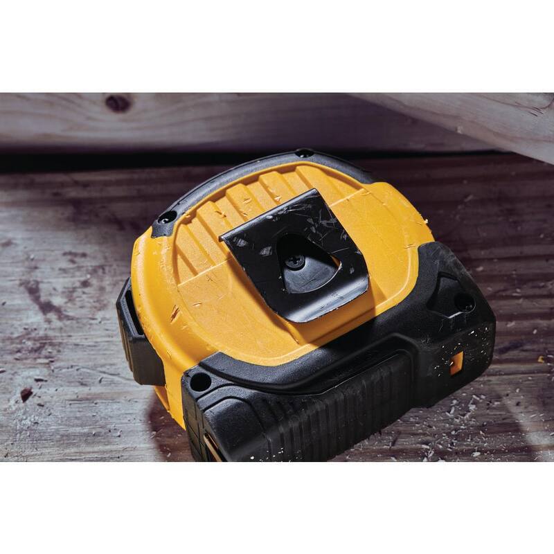 Cinta métrica DEWALT de 30 pies x 1-1/8 pulgadas - DWHT36109S
