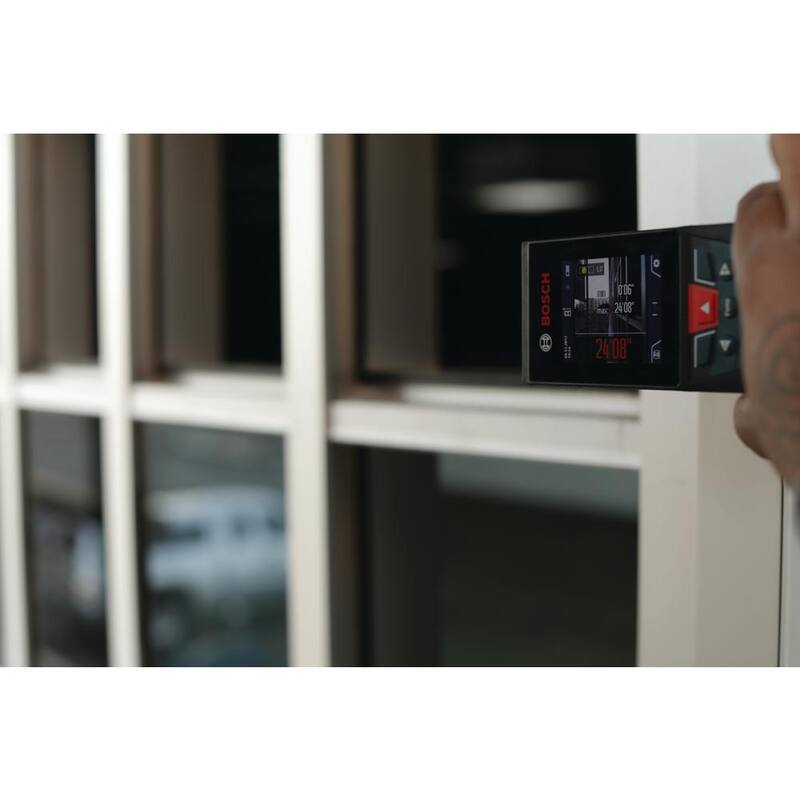 Herramienta de medición con cinta láser para exteriores Bosch BLAZE 400 ft. con Bluetooth y visor de cámara - GLM400C