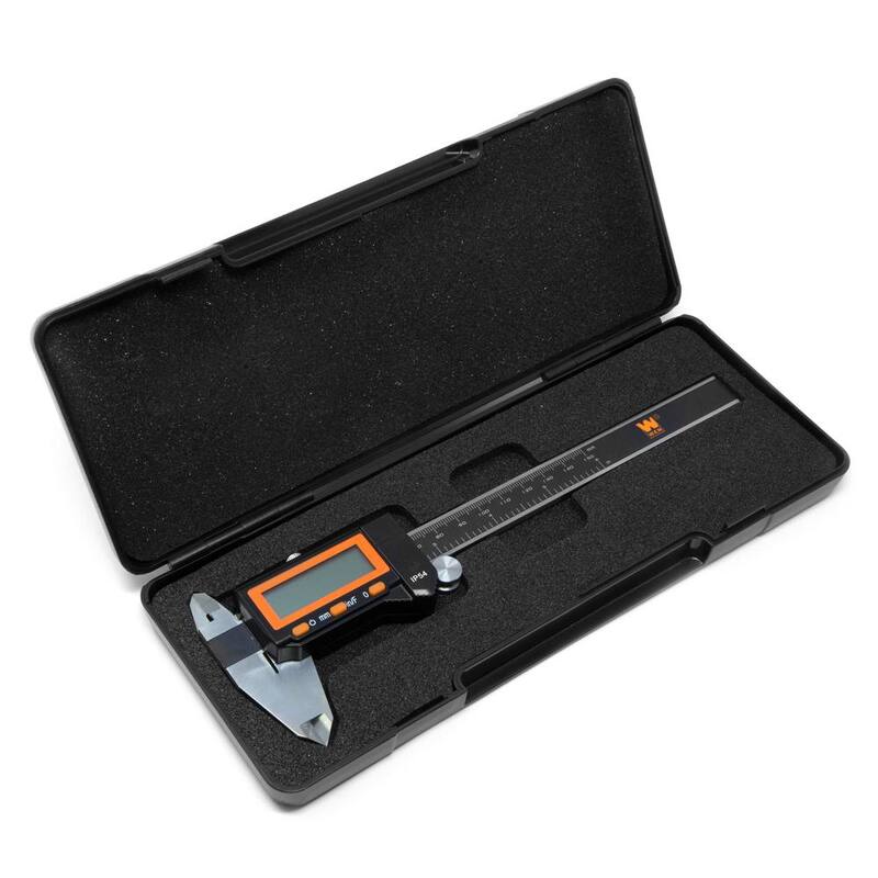 Calibrador digital de acero inoxidable resistente al agua de 6.1 pulgadas con lectura en LCD y estuche de almacenamiento, clasificado IP54 - 10764