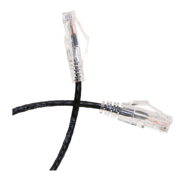 Cable de parche de Ethernet delgado Cat6a de 5 pies de CableWholesale con bota moldeada sin enganches, color negro - 13X6-62205