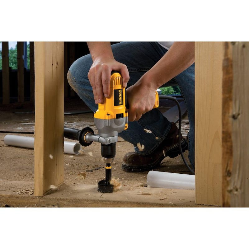 DEWALT Taladro con mango medio de velocidad variable y reversa de 1/2 pulg. (13 mm) con portabrocas sin llave - DWD215G