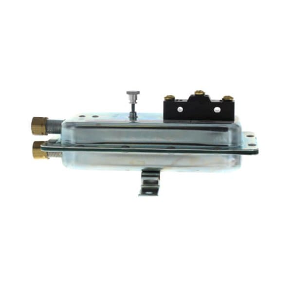 Cleveland Controls SPDT Air Pressure Switch .05 - 12.0 W.C. 18472121 - AFS-227-121