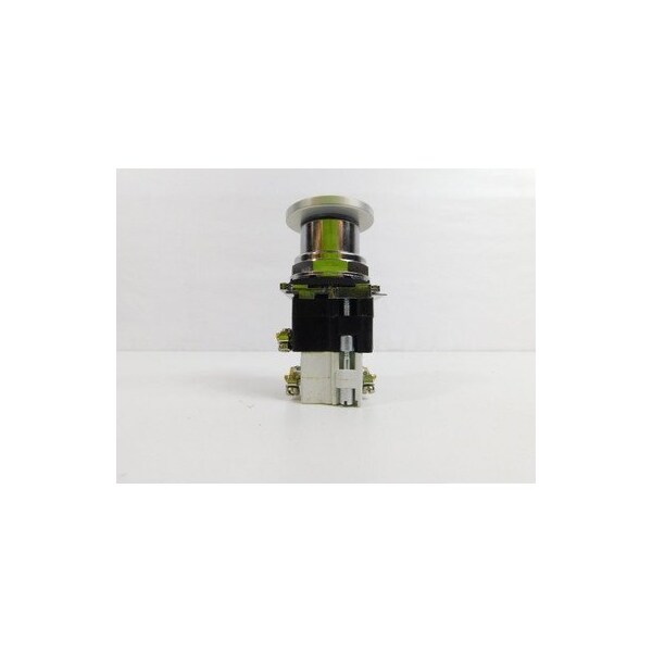 Eaton Pushbutton Illuminated 120V 2 Position Red NEMA 3/3R/4/4X/12/13 PushPull LED - 10250T597LRH2A-1X