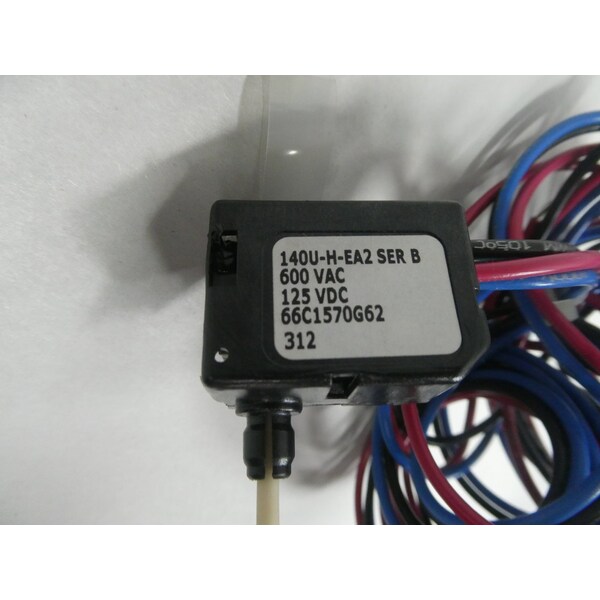 CONTACTOR DE OTROS CONTACTOS Allen Bradley 600V-AC 125V-DC - 140U-H-EA2