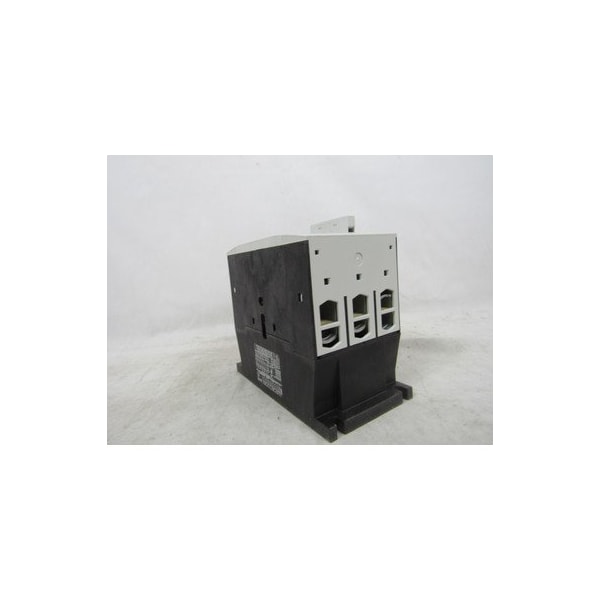 CONTACTOR IEC Eaton XT, 95A, MONTADO EN EL LATERAL, 110 VCA 50 HZ, 120 VCA 60 HZ, 1NA-1NC - XTCE095FS1A