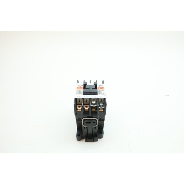 Interruptor magnético de 4 a 6 amperes de voltaje completo de 24 V-DC de arranque a plena tensión - SW-03/2E de Fuji Electric