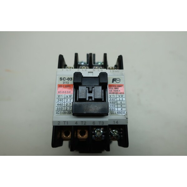 Interruptor magnético de 4 a 6 amperes de voltaje completo de 24 V-DC de arranque a plena tensión - SW-03/2E de Fuji Electric
