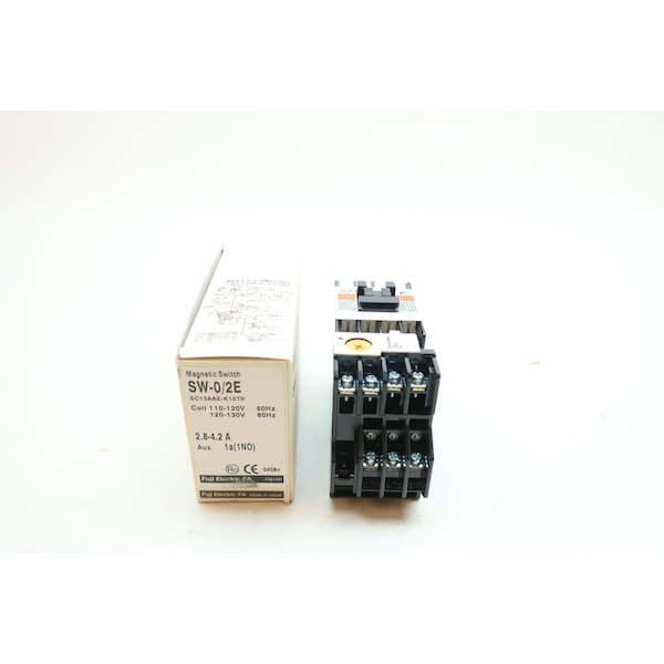 Interruptor magnético de 2.8-4.2A Amp 110-120/120-130V-AC Starter de voltaje completo - SW-0/2E de Fuji Electric.