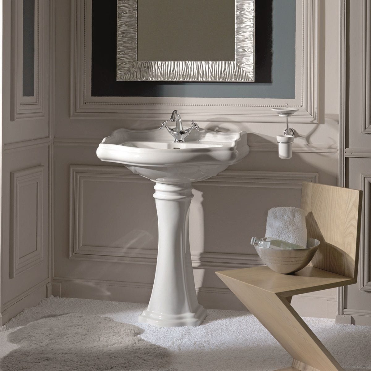 Colecciones de Baño WS Bath Collections Heritage WSBC Combo de Lavabo de Pedestal de Cerámica Blanca Moderna de Fireclay (21.7 pulgadas x 18.3 pulgadas x 33.8 pulgadas) - HERITAGEWSBC45.01+70