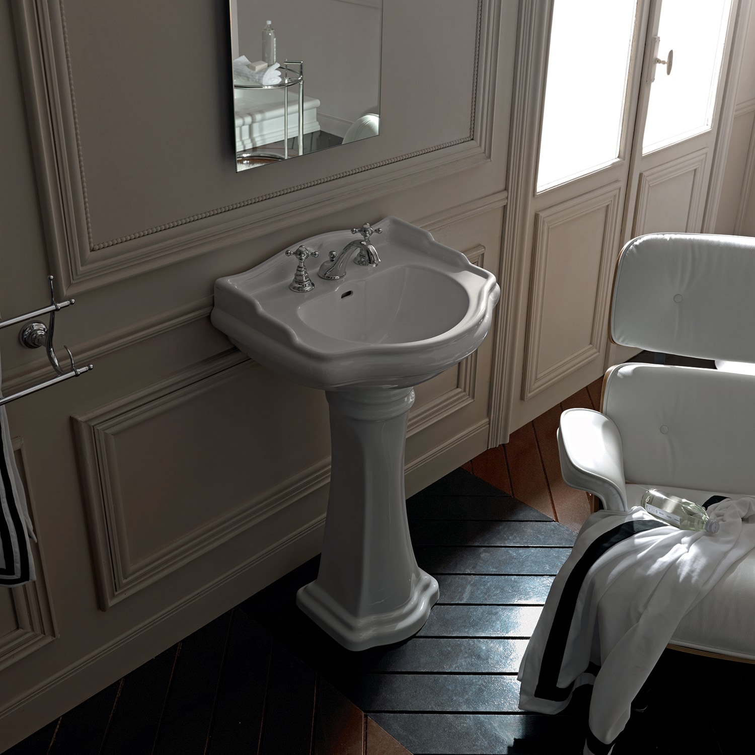 Colecciones de Baño WS Bath Collections Heritage WSBC Combo de Lavabo de Pedestal de Cerámica Blanca Moderna de Fireclay (21.7 pulgadas x 18.3 pulgadas x 33.8 pulgadas) - HERITAGEWSBC45.01+70
