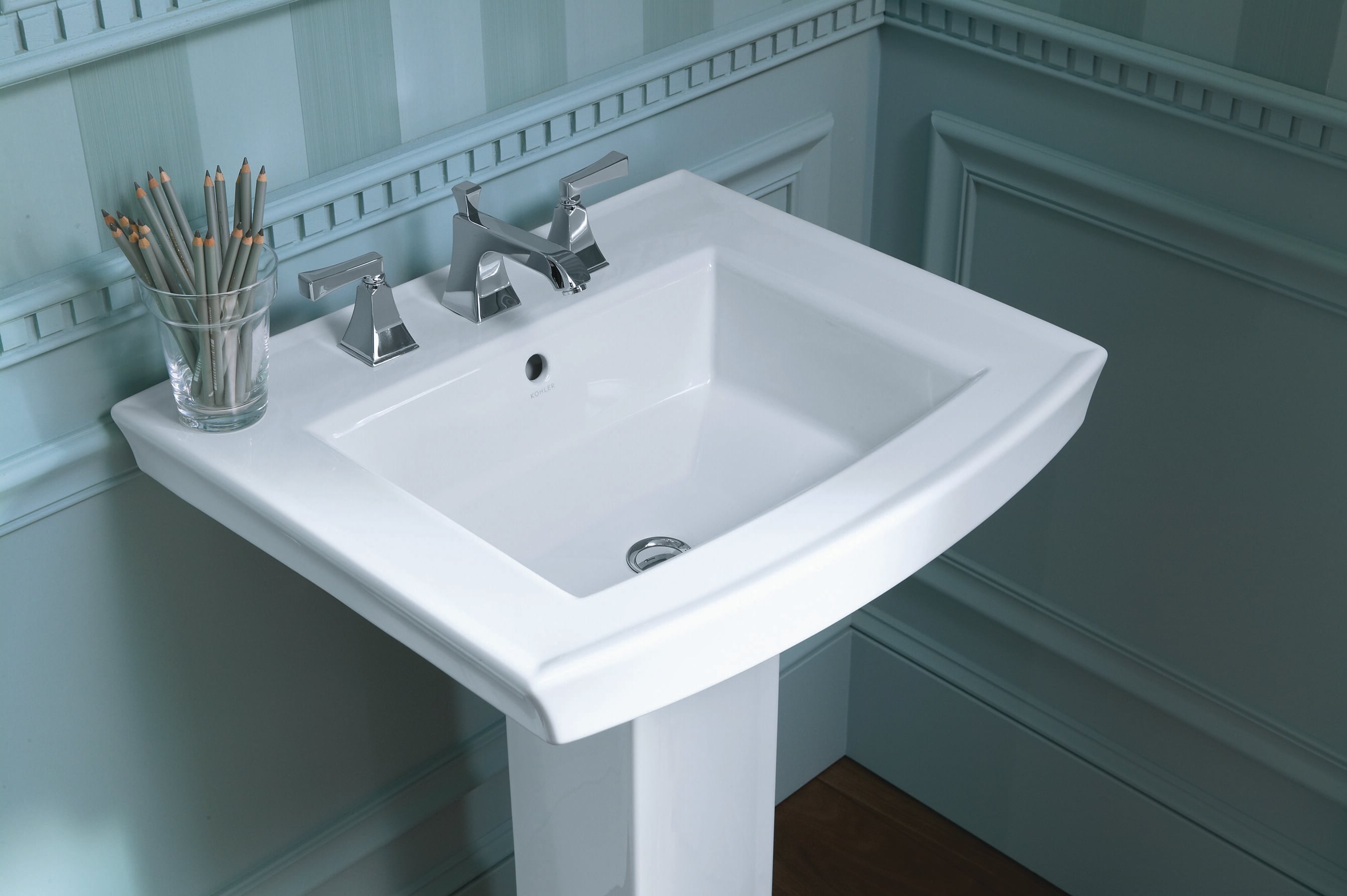 Base de lavabo de pedestal blanco de porcelana vitrificada Archer de KOHLER (27.75 pulgadas x 13.4 pulgadas x 27.75 pulgadas) - 2357-0
