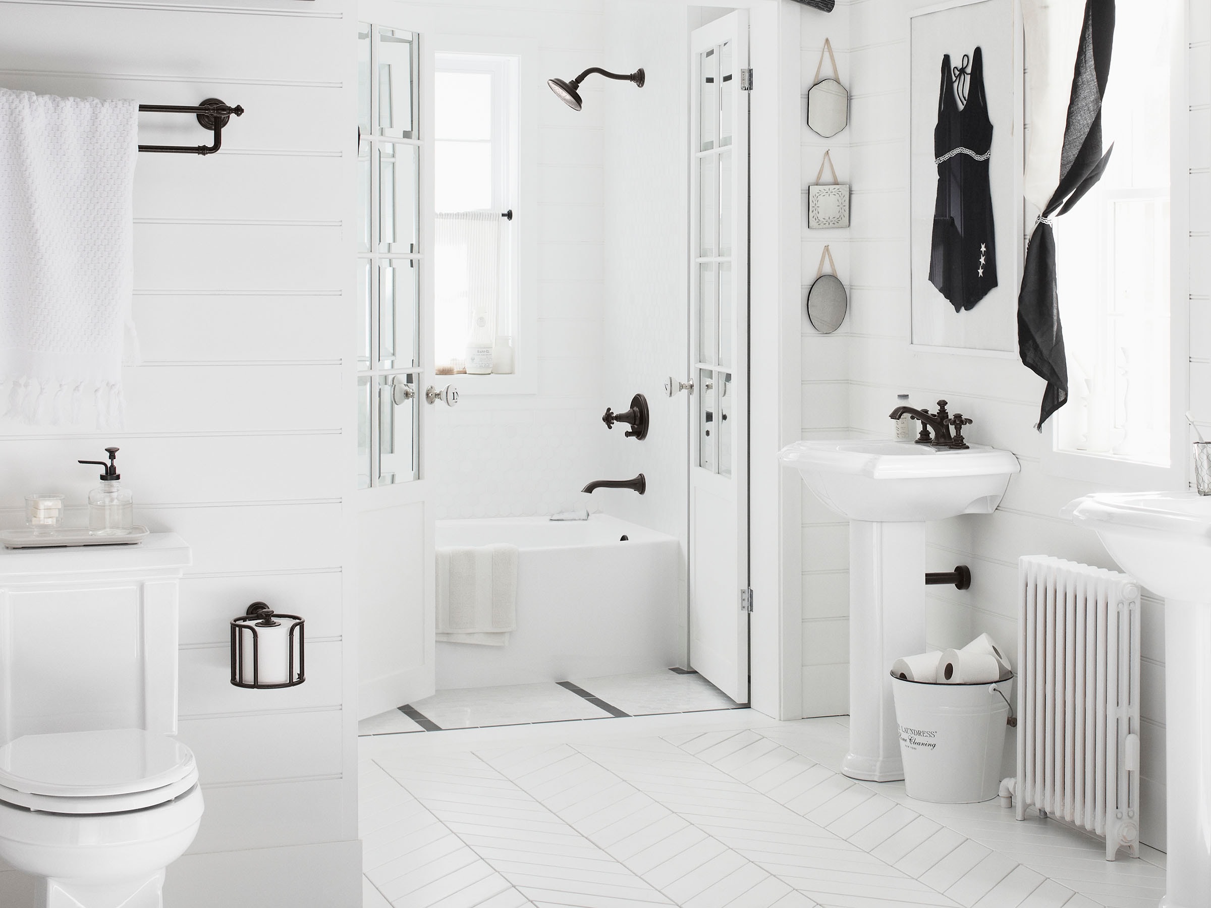 Lavabo de pedestal de porcelana blanca Devonshire de KOHLER (combinación 24.125 pulgadas x 19.75 pulgadas x 33.5 pulgadas) - 2286-8-0