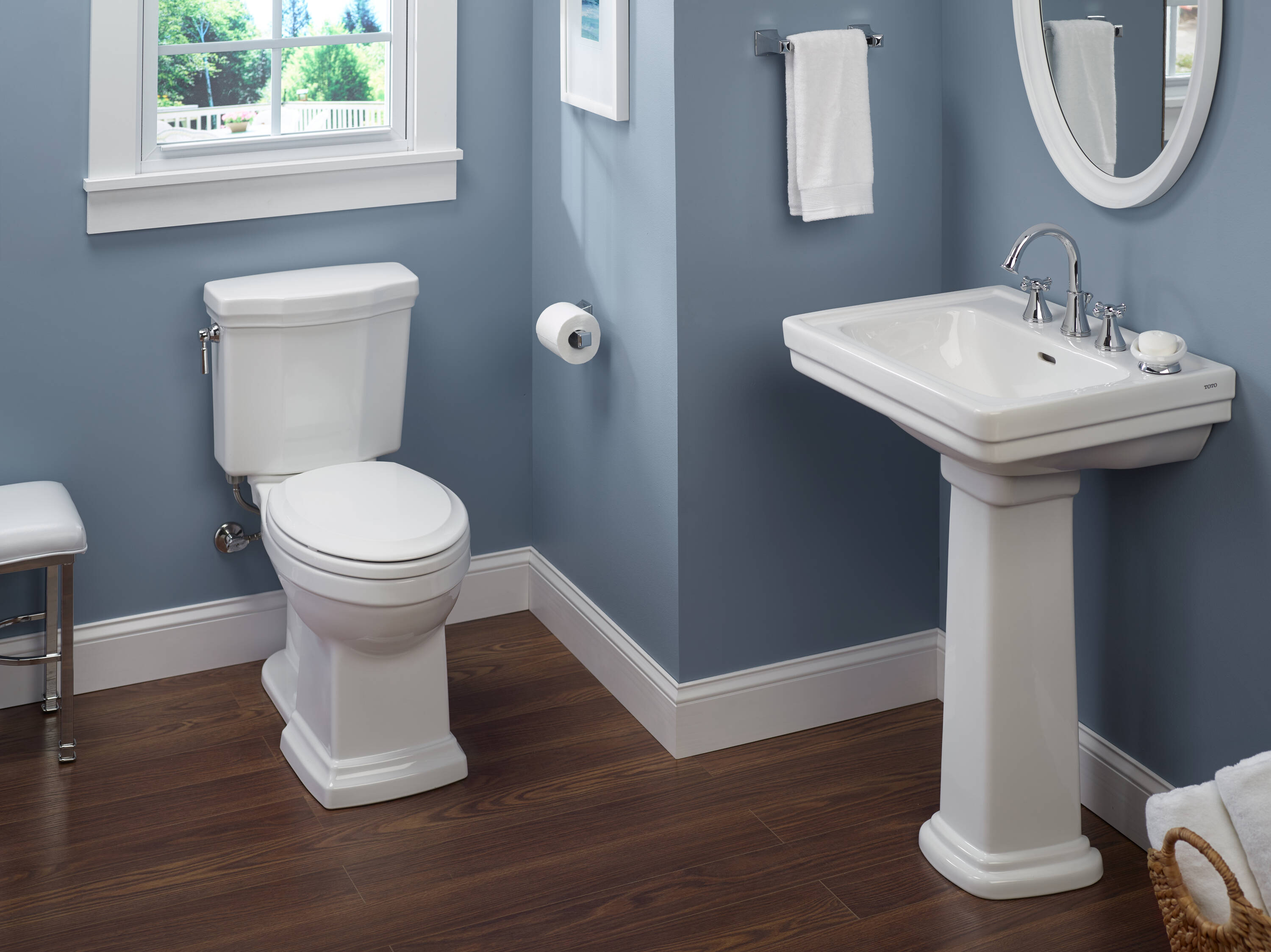TOTO Promenade Fregadero con pedestal de porcelana vitrificada en color blanco algodón (22.25 pulgadas x 27.5 pulgadas x 34 pulgadas) - LPT530.8N-01
