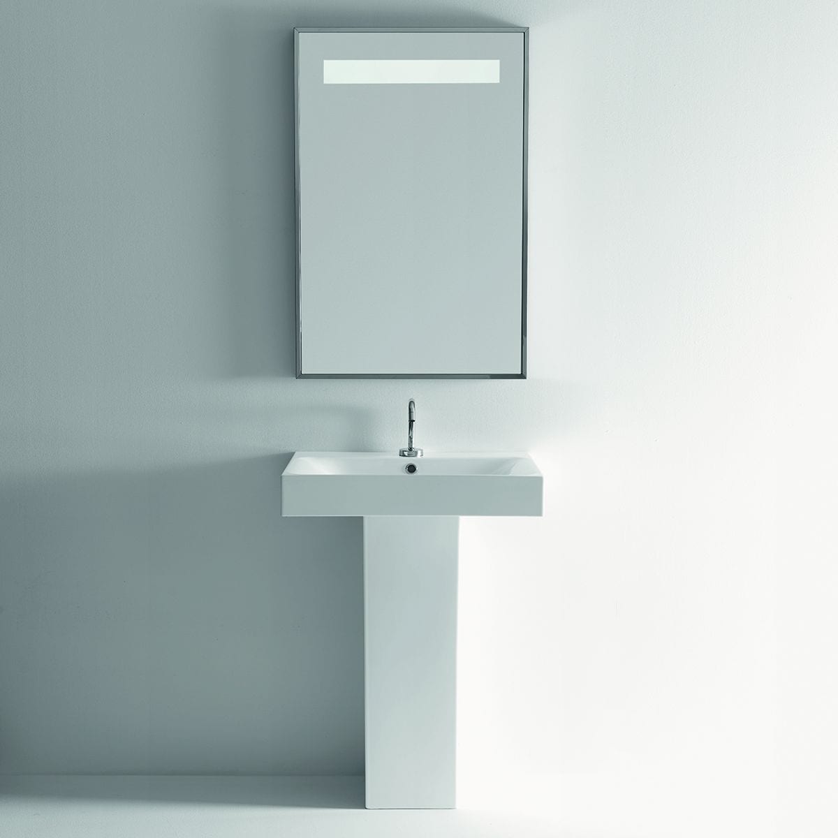 Colecciones de Baño WS Bath Colecciones WS Bath Colecciones Momento Lavabo de Pedestal de Cerámica Blanca Moderna de Arcilla de Fuego (27.6 pulgadas x 17.7 pulgadas x 34.4 pulgadas) - MOMENTO 32+70