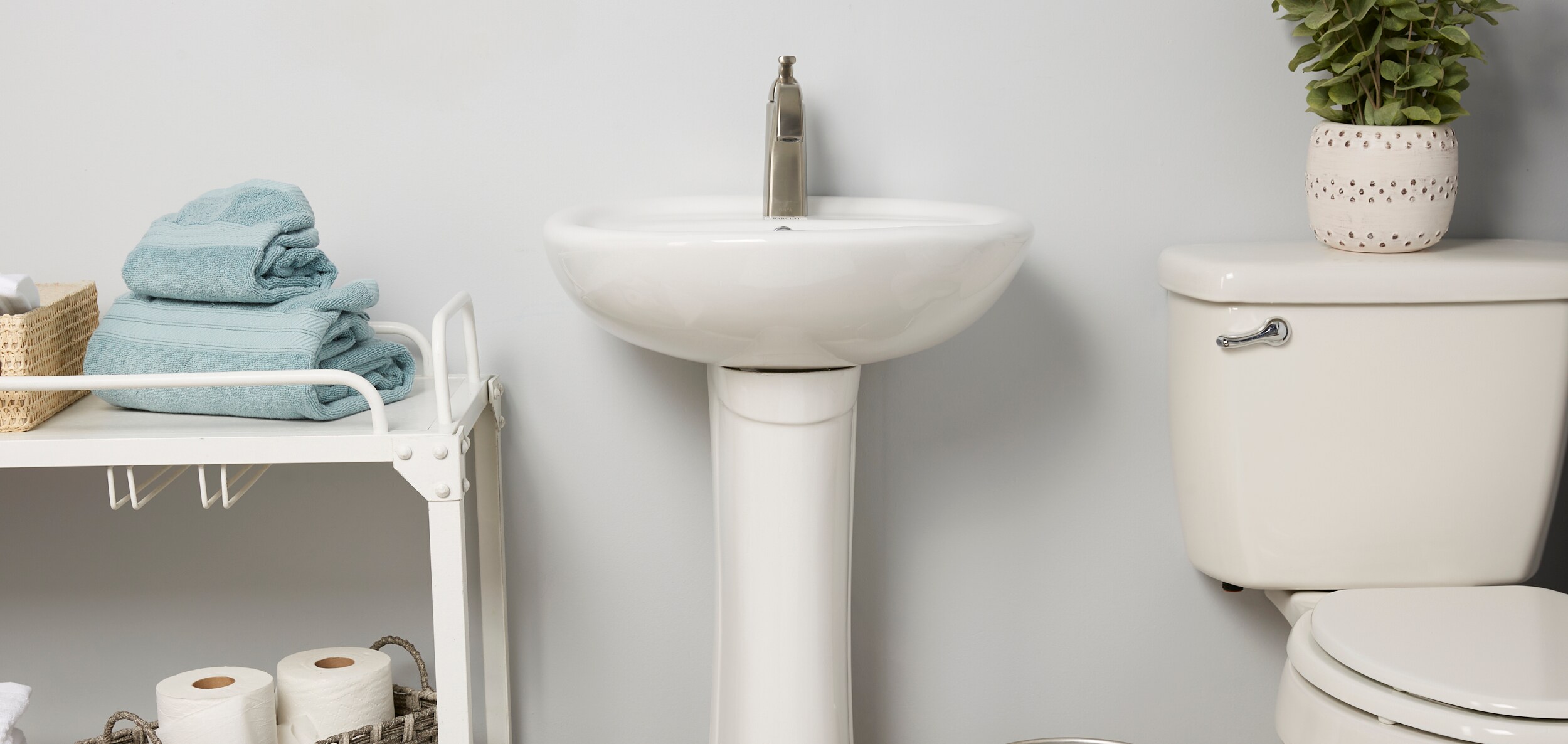 Lavabo de pedestal Barclay Ashley en porcelana vitrificada blanco moderno, combo de lavabo de pedestal (15.25 pulgadas x 19.75 pulgadas x 32.125 pulgadas) - 3-9161WH