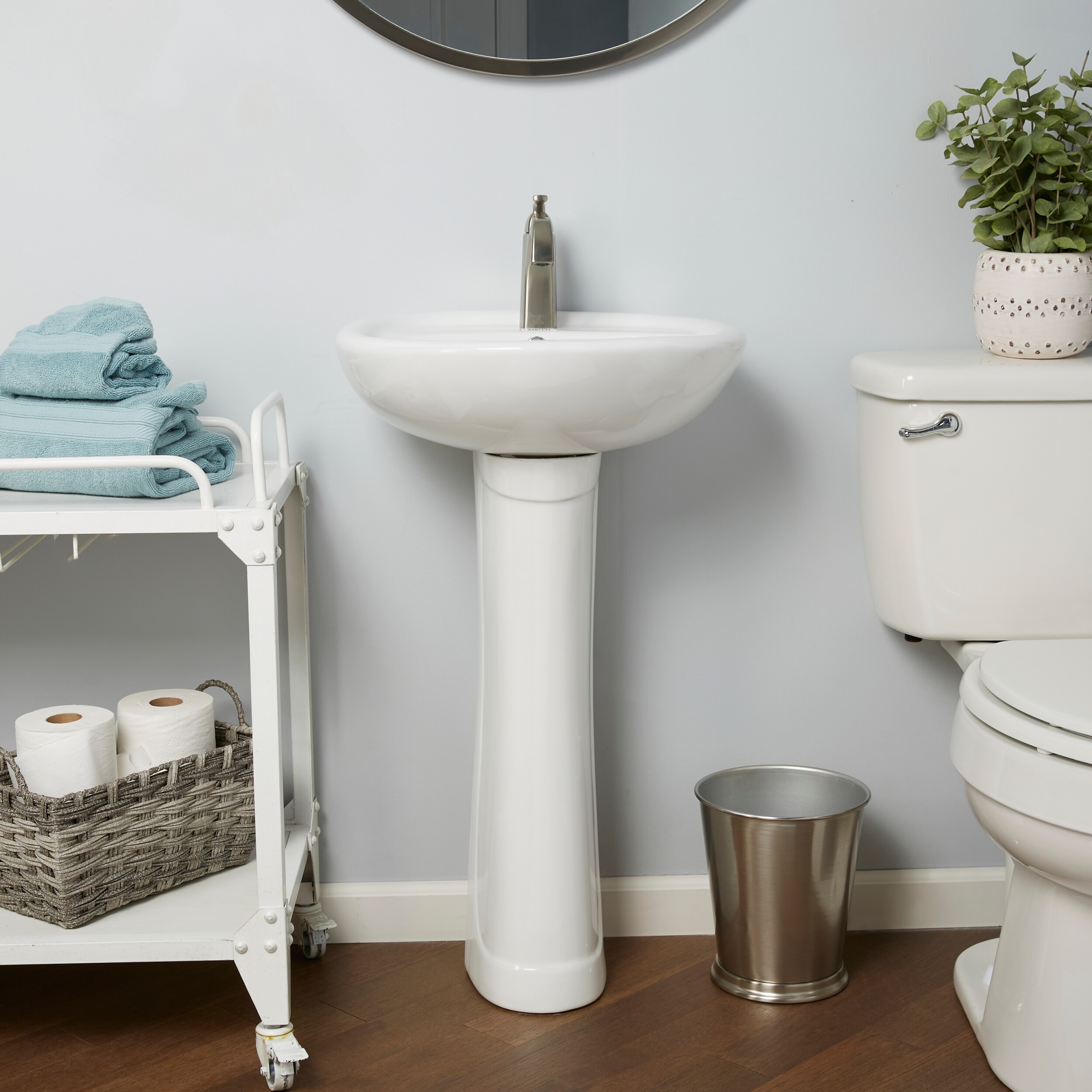 Lavabo de pedestal Barclay Ashley en porcelana vitrificada blanco moderno, combo de lavabo de pedestal (15.25 pulgadas x 19.75 pulgadas x 32.125 pulgadas) - 3-9161WH
