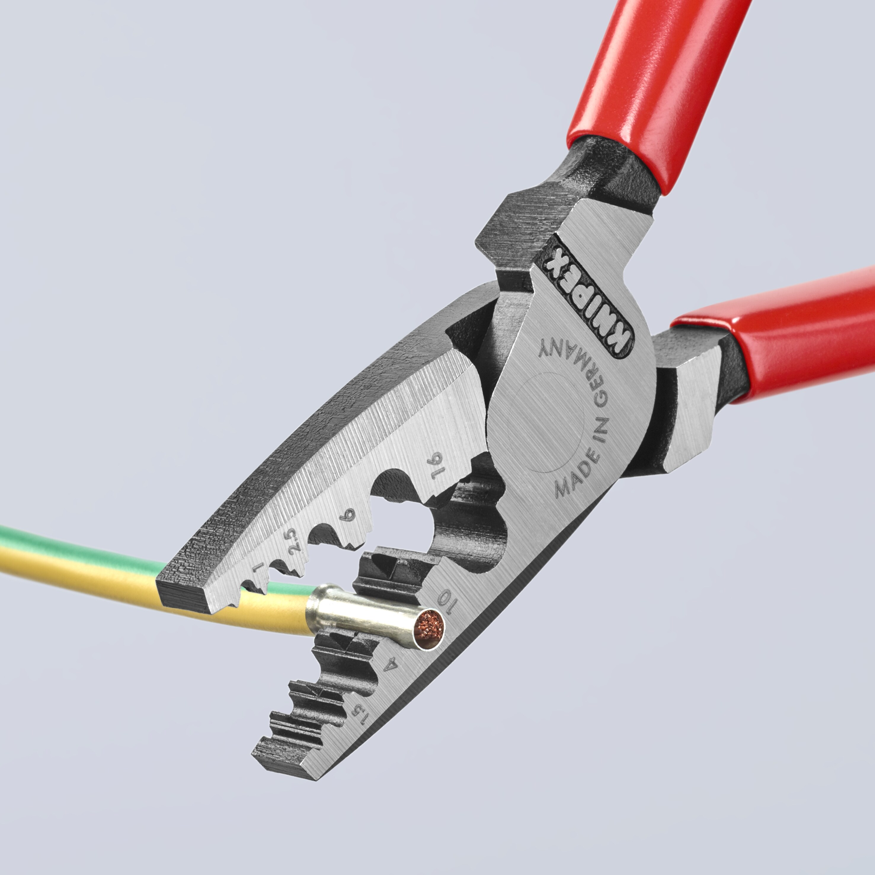 KNIPEX Pinzas de Crimpado con Mangos Rojos Sumergidos 7.1 pulgadas Pinzas de Crimpado Eléctrico para Terminal de Cable (Férulas) - Capacidad de 0.25 a 16 mm2 - 97 71 180