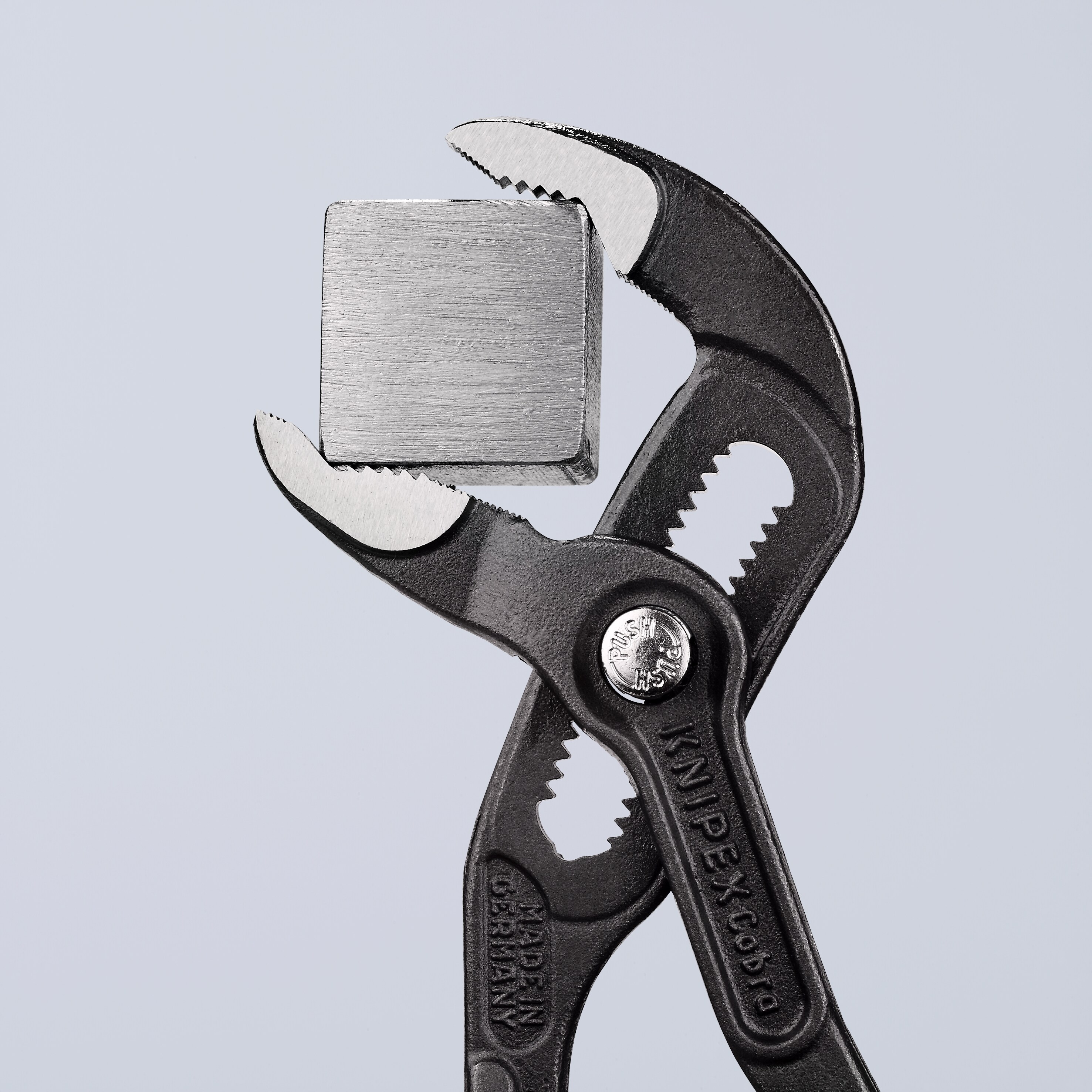 KNIPEX KNIPEX Cobra 12.25 pulgadas Lengua y alicate de ranura - 87 02 300 T BKA

Por favor, avísame si necesitas ayuda con algo más.