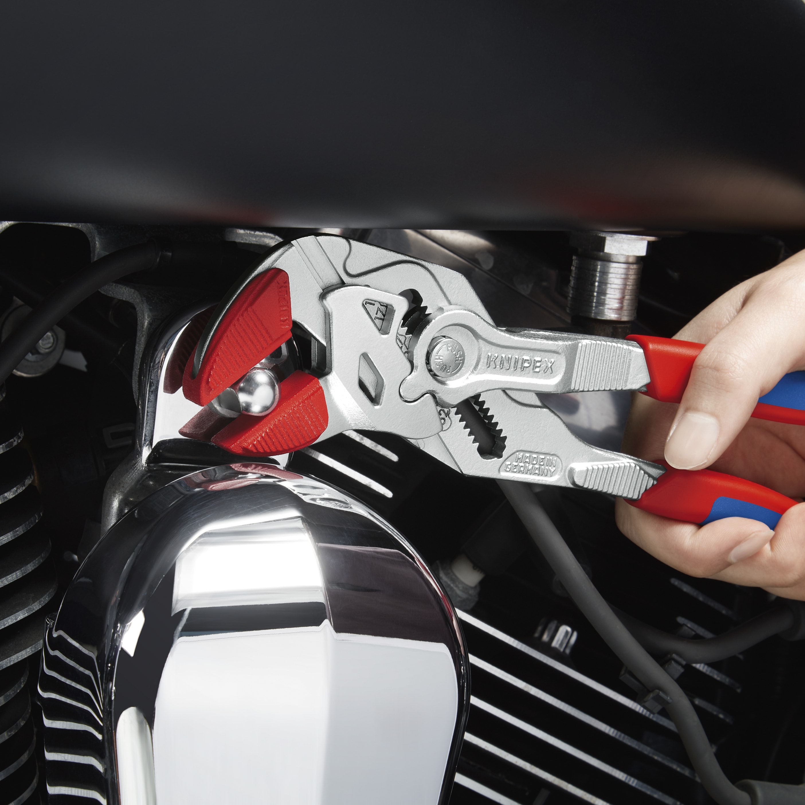 KNIPEX Llave alicates roja de 10 pulgadas - Construcción de plástico - Fácil instalación con enganche - Paquete de 3 pares - 86 09 250 V01
