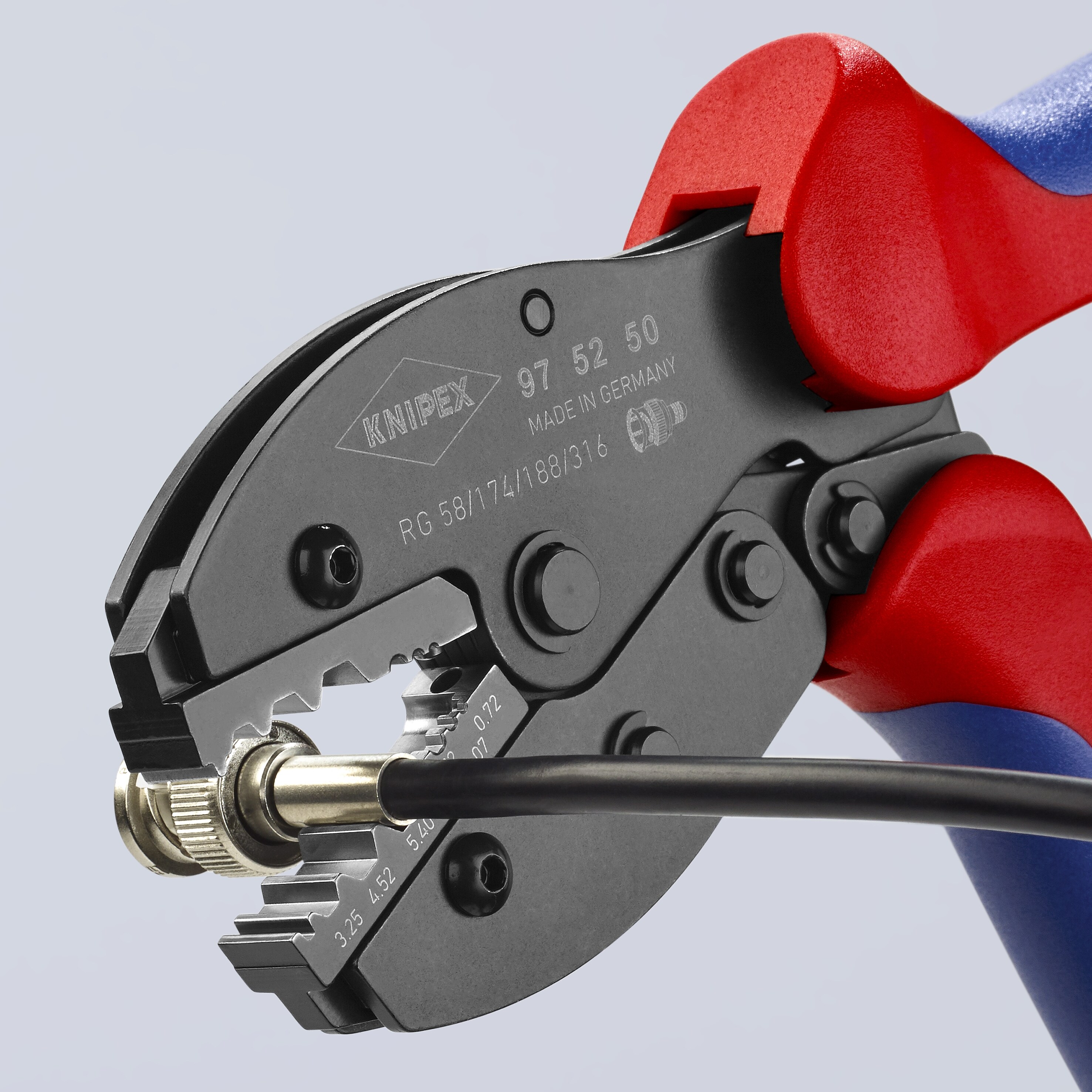 KNIPEX Alicates de Crimpado con Mangos de Confort Rojos de 8.7 pulgadas, con Dados de Precisión y Mecanismo de Liberación Automática - 97 52 50