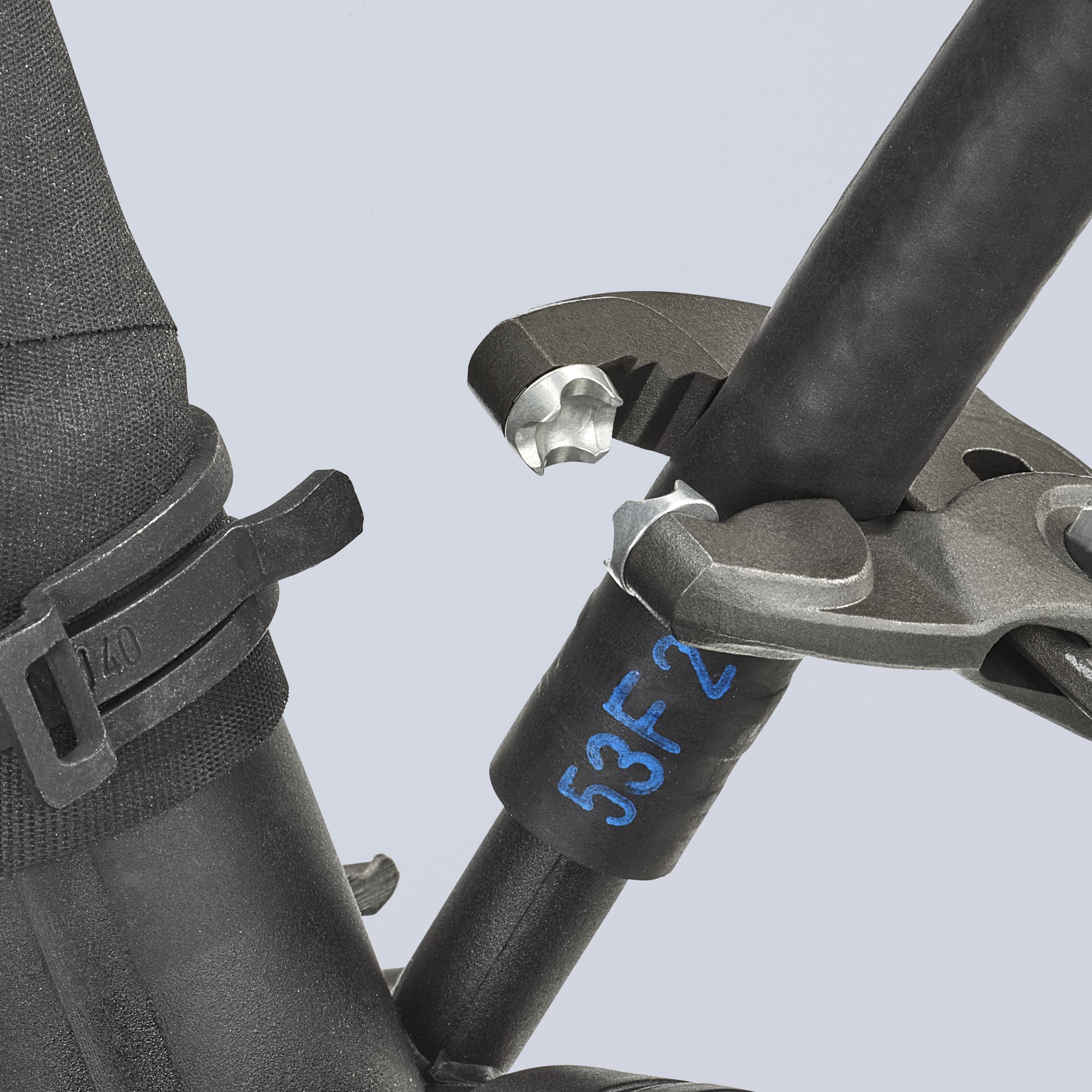 Pinzas de lengüeta y ranura de 7.5 pulgadas KNIPEX con mango recubierto para aplicaciones automotrices - 85 51 180 A