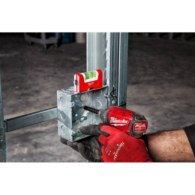 Nivel de bolsillo compacto Milwaukee de 3 pulgadas - 48-22-5603