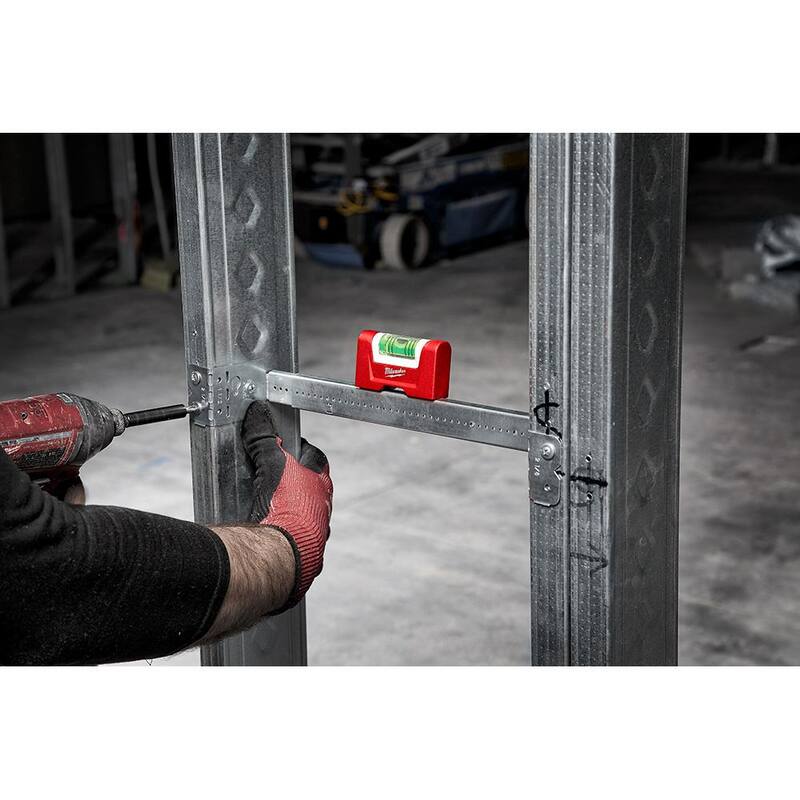 Nivel de bolsillo compacto Milwaukee de 3 pulgadas - 48-22-5603