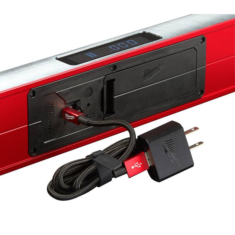 Nivel de caja digital REDSTICK de 24 pulgadas de Milwaukee con tecnología de medición de punto de contacto y luz de inundación LED recargable de 550 lúmenes - MLDIG24-2114-21
