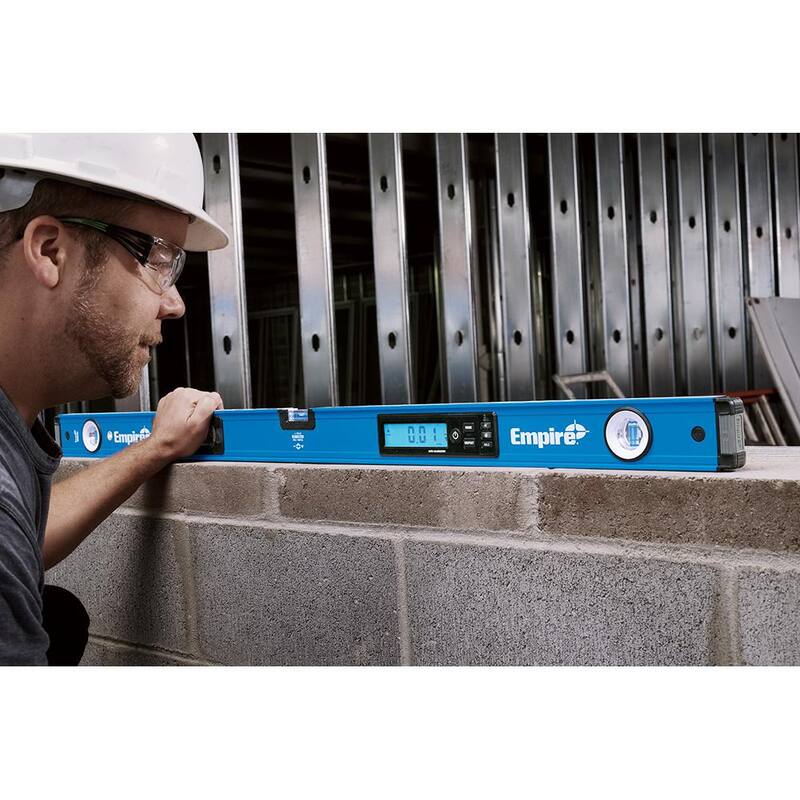 Nivel digital de caja de viga True Blue de 72 pulgadas de Milwaukee con estuche y escuadra de combinación de 12 pulgadas - E105.72-E250