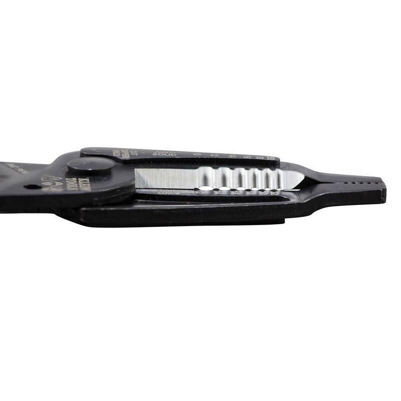Herramienta Klein-Kurve de Klein Tools con cortador de alambre de punta larga, pelador de alambre y herramienta de engarce - 1009SEN.