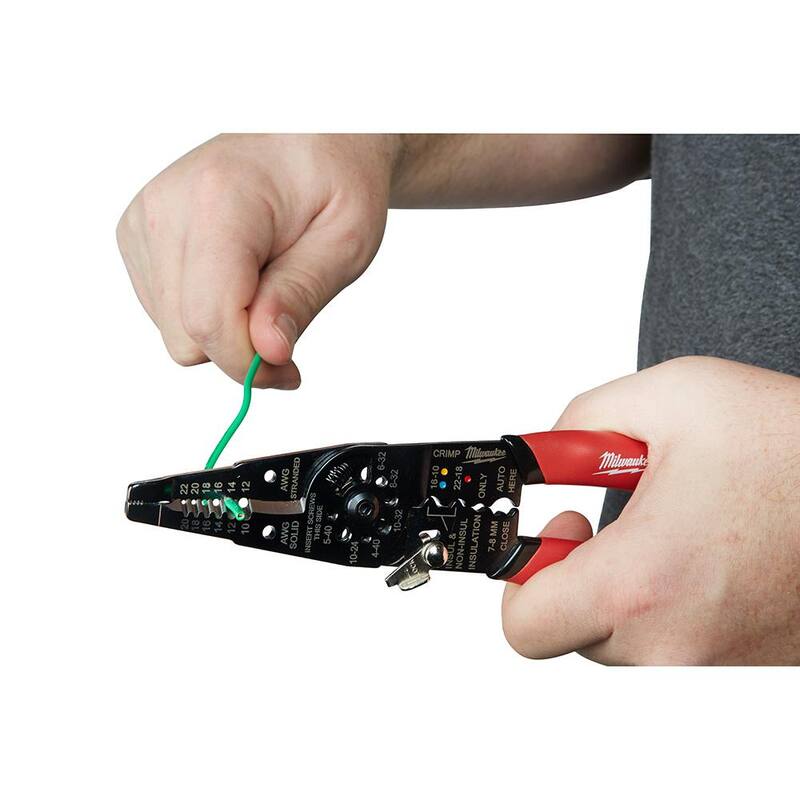 Desnudadores de cable y pinzas para electricistas de combinación de 2 piezas de Milwaukee de 7.75 pulgadas con pinzas multiusos - 48-22-3079-48-22-6579.