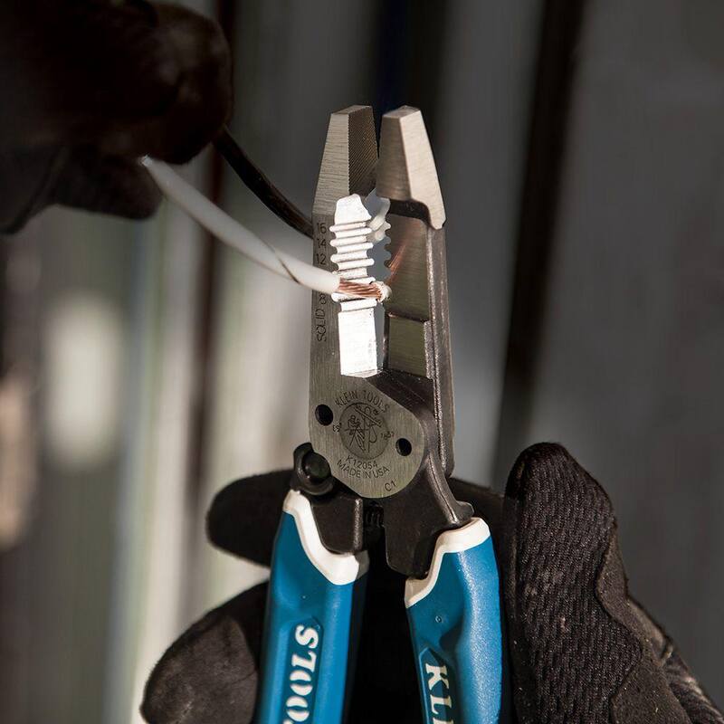 Herramientas Klein Klein-Kurve Pelacables de Servicio Pesado - K12054