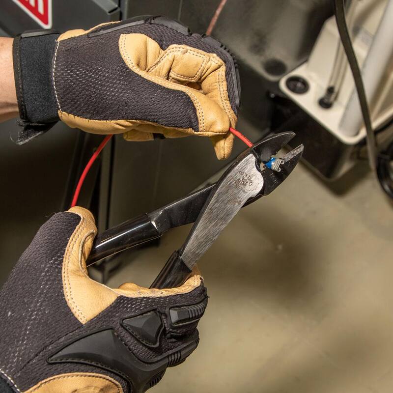 Herramienta de crimpado y corte para terminales sin aislar de Klein Tools - 1006
