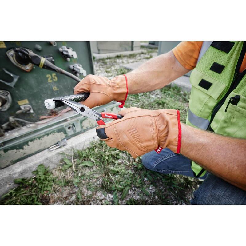 Pinzas de punta larga de 8 pulgadas Milwaukee con extractor de cinta para pescar y mango con agarre cómodo - MT555