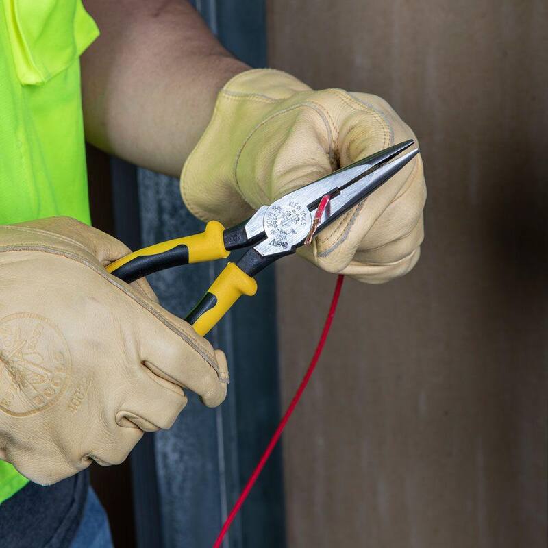 Herramientas Klein 8 in. Alicate cortante lateral de nariz larga resistente para trabajo pesado Journeyman con agujero para pelar - J203-8NSEN