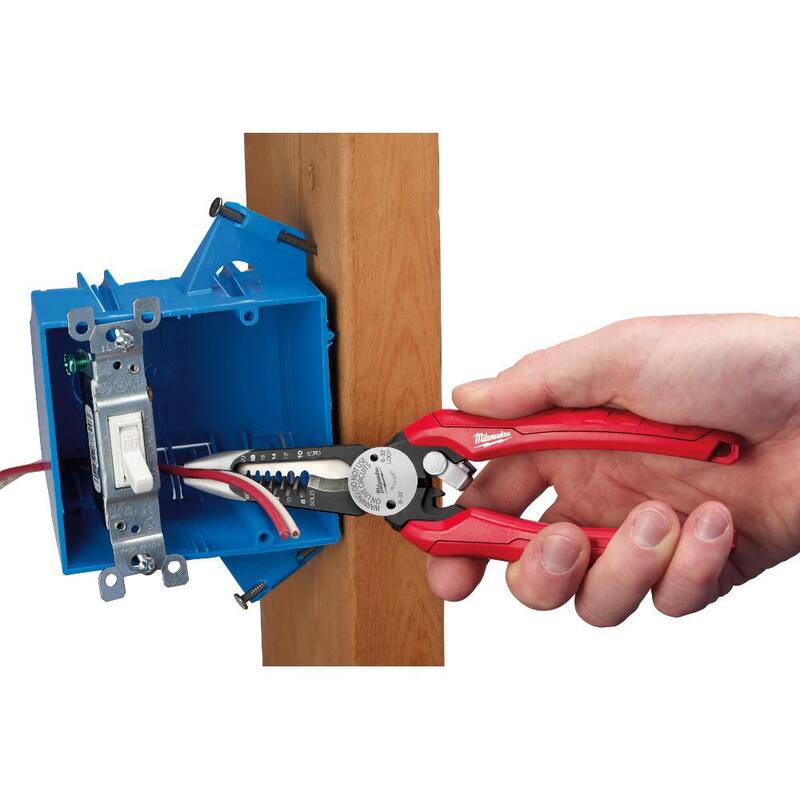 Milwaukee 7.75 pulg. Combinación de electricista 6-en-1 Pelacables Alicates 10-28 AWG Pelacables/Cortadores de alambre de uso múltiple (2 piezas) - 48-22-3079-48-22-3052