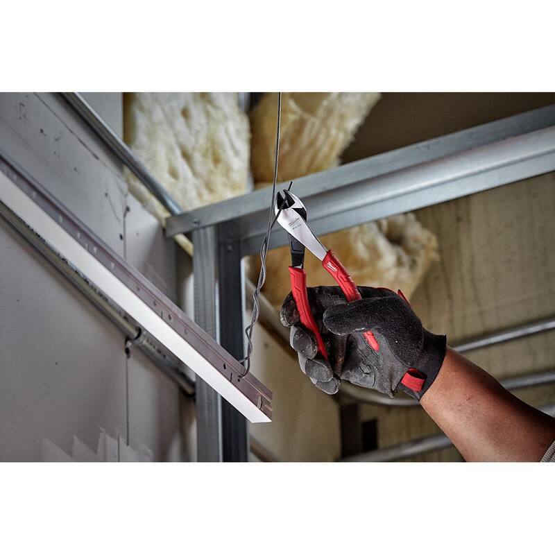 Pinza de corte diagonal Milwaukee de 8 pulgadas con cabeza angulada - 48-22-6128