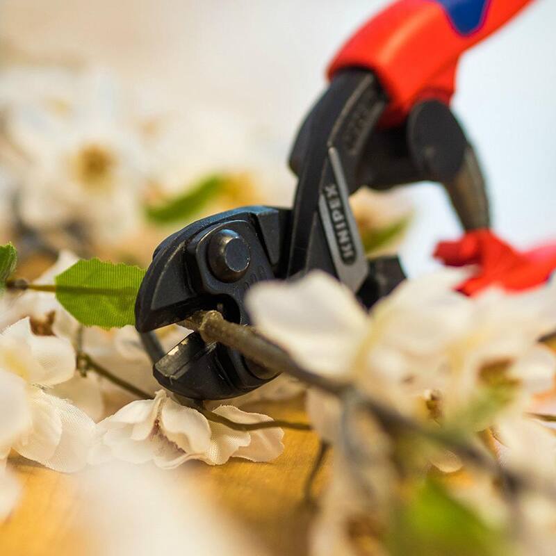 KNIPEX 8 pulgadas de alto apalancamiento CoBolt Cut, con muesca y resorte con agarre cómodo - 71 32 200