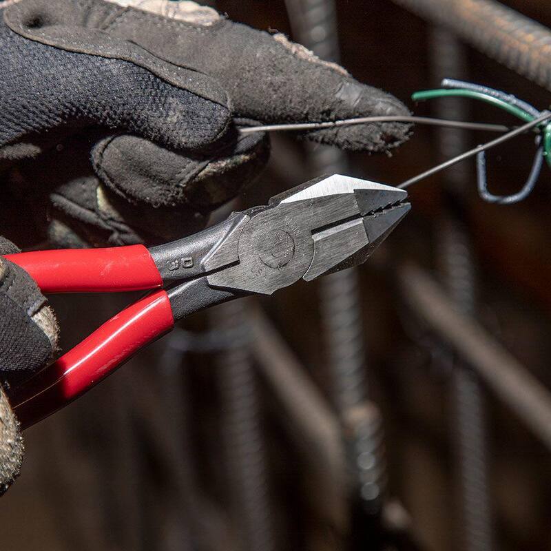 Pinzas de Herrero de Klein Tools, Agresivo Diente de Sierra, 9 pulgadas - D201-7CSTA