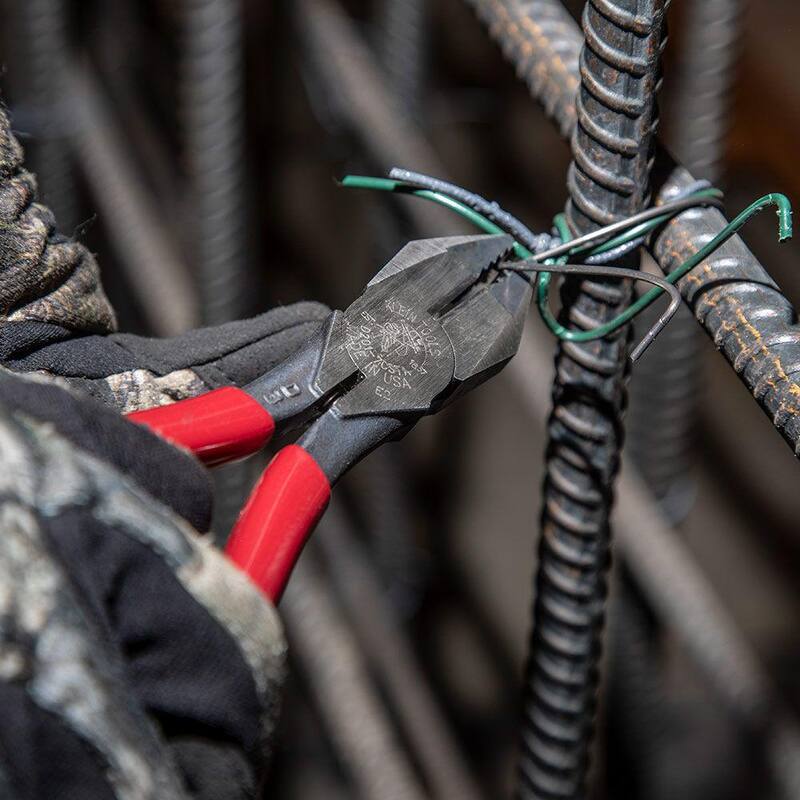 Pinzas de Herrero de Klein Tools, Agresivo Diente de Sierra, 9 pulgadas - D201-7CSTA