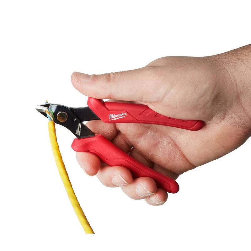 Pinzas de corte Mini y pinzas de presión Milwaukee de 4.75 pulgadas y 7 pulgadas (paquete de 2) - 48-22-6105-48-22-6407